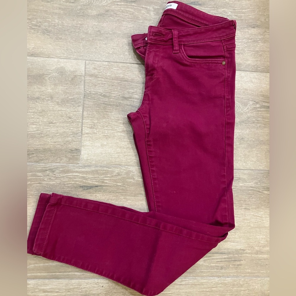 Red Kensie jeans